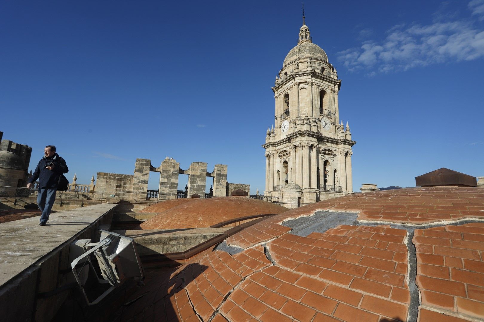 Campaña del Obispado para buscar fondos para construir el tejado de la Catedral