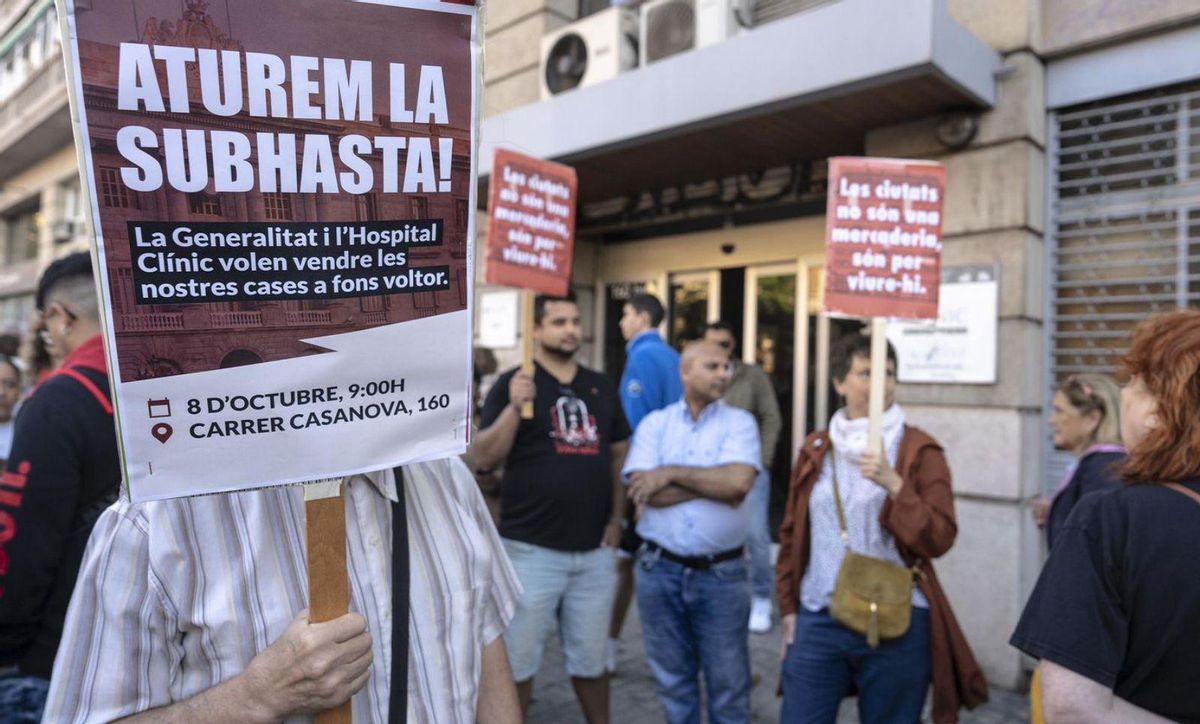 La majoria dels pisos de la subhasta del Clínic es queden sense compradors La majoria dels pisos de la subhasta del Clínic es queden sense compradors