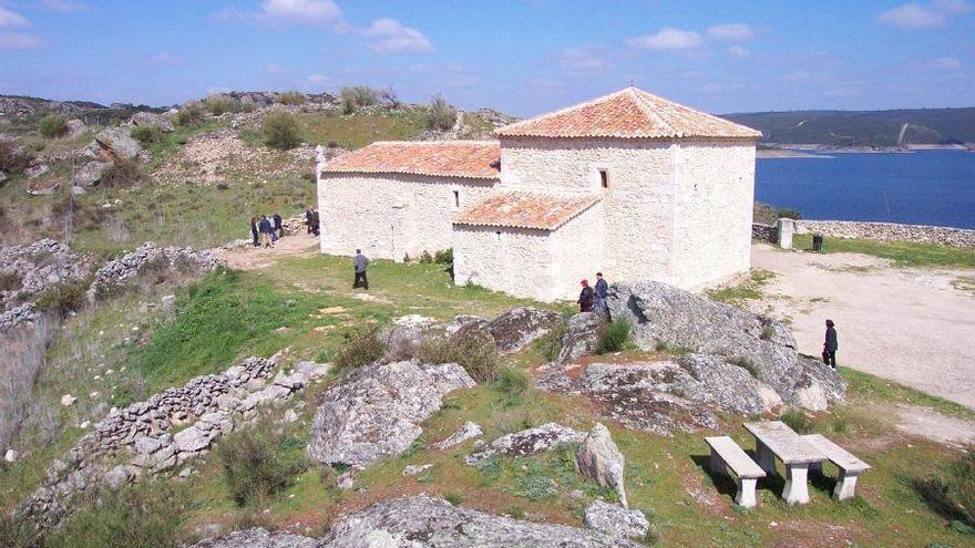 Ermita de San Esteban, en Muelas del Pan.