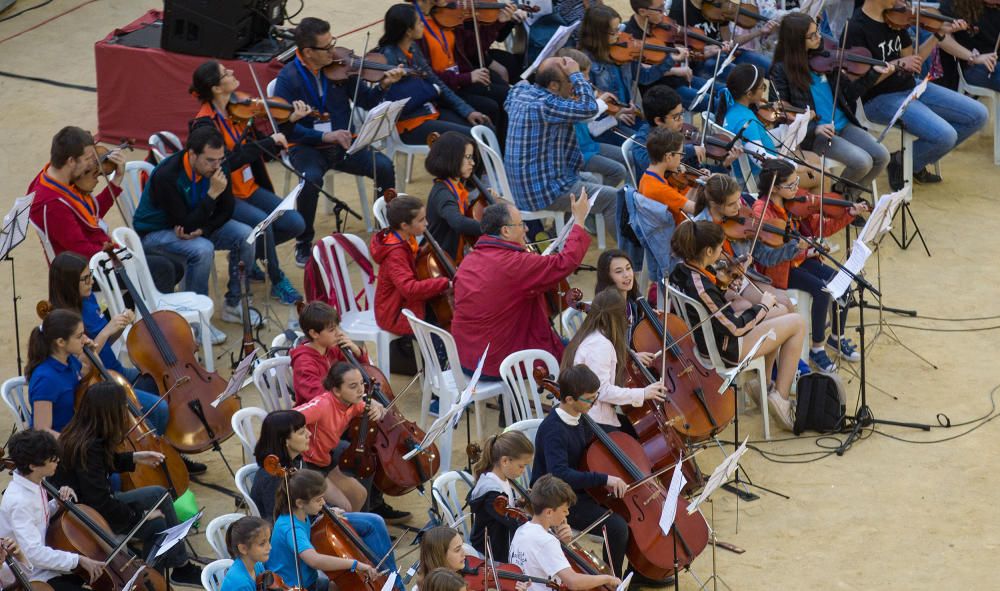 Una clase musical multitudinaria bate el Guinness World Records en Alicante