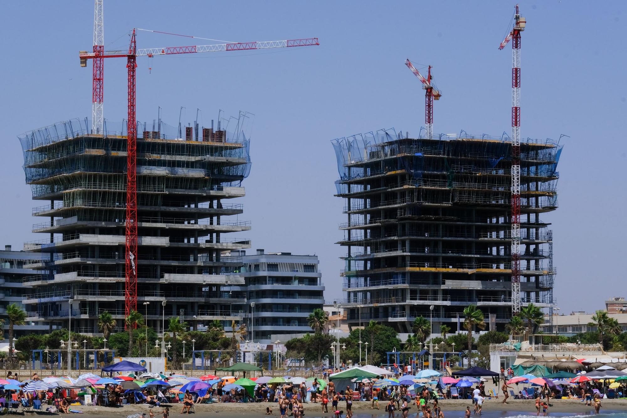 Las playas de Málaga llenas en el fin de semana de inicio de las vacaciones de agosto