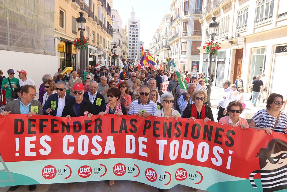 Miles de personas secundan en Málaga la marcha central del Primero de Mayo en Andalucía