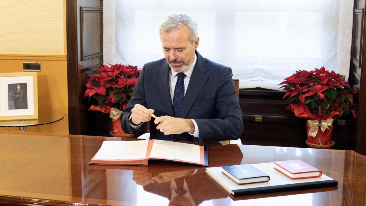 Aragón, ante un adelanto electoral insólito el 8F: la moneda al aire de Jorge Azcón, su dependencia de Vox y la prueba de fuego de Pilar Alegría