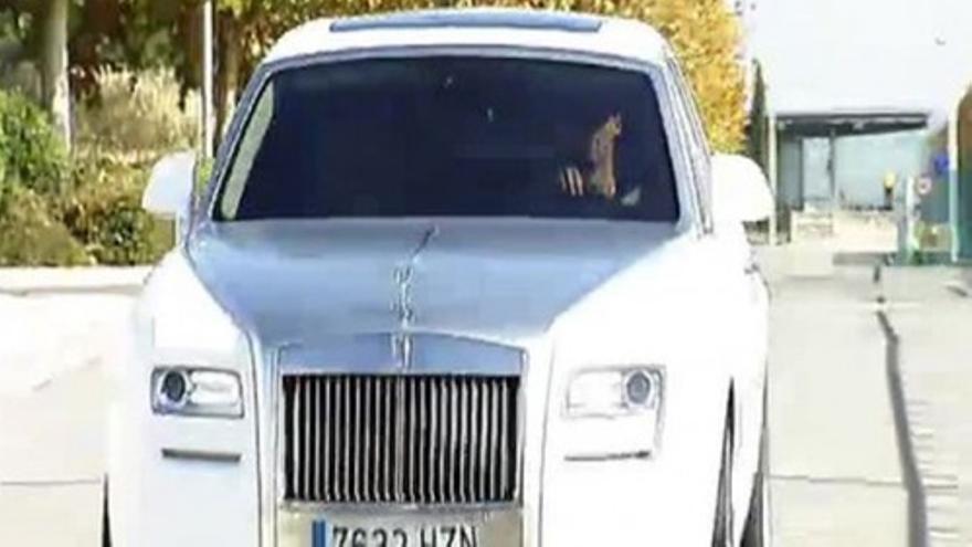 Cristiano luce su nuevo Rolls Royce