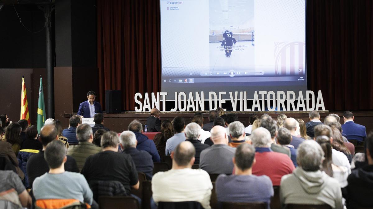 Abel Garcia durant la presentació del Pla de xoc per a modernitzar les instal·lacions esportives del territori a Sant Joan de Vilatorrada