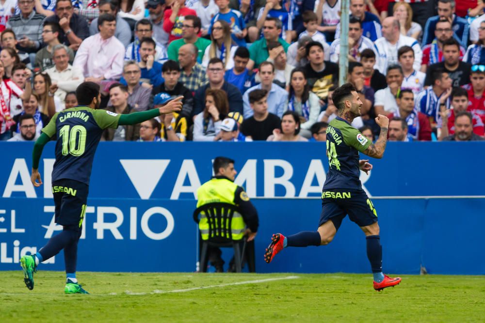 El partido entre el Zaragoza y el Sporting, en imágenes