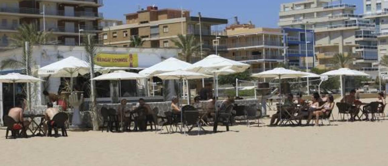 Gandia ingresará 2,3 millones en diez años por la gestión de los chiringuitos