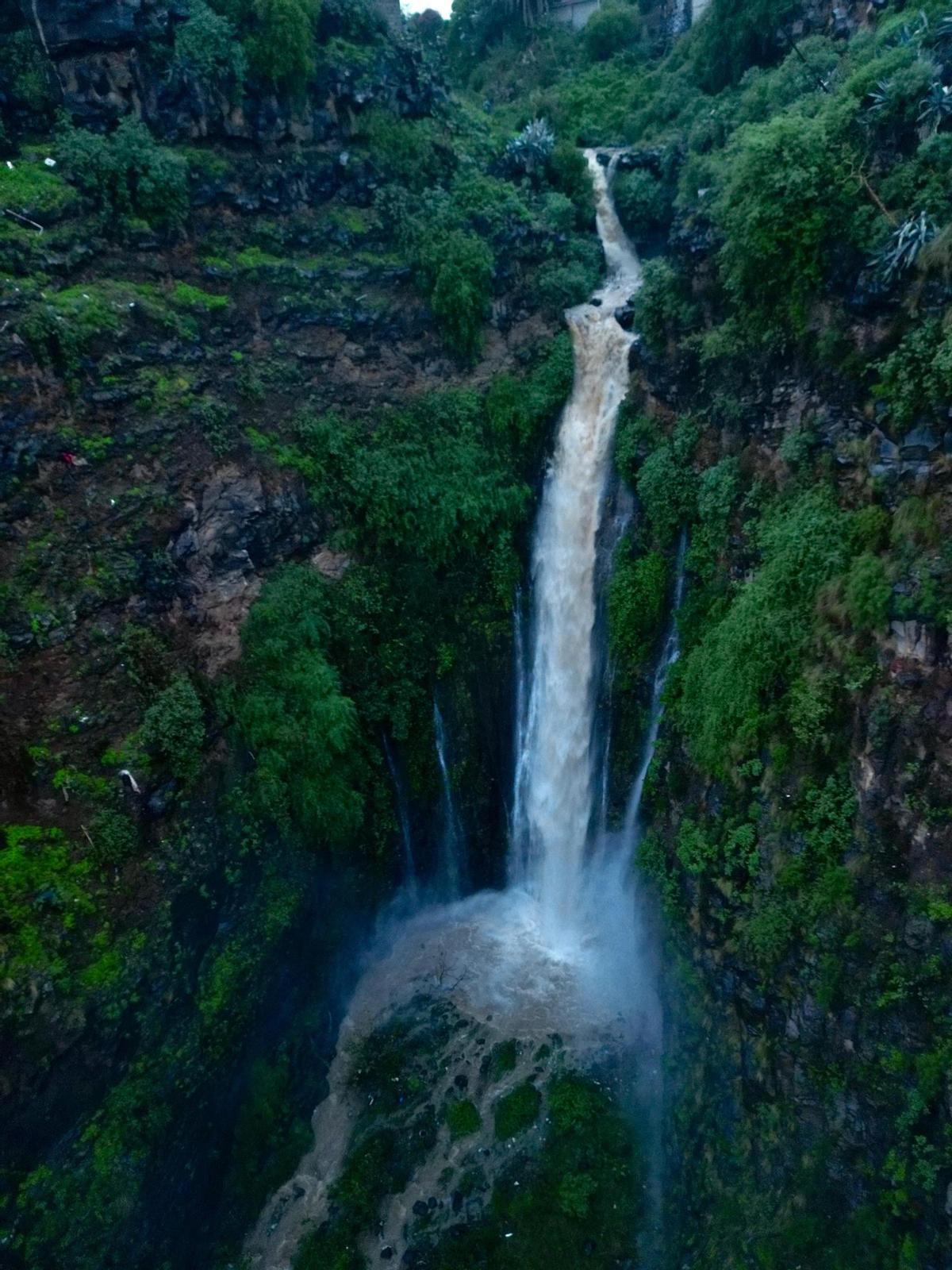 Cataratas en los barrancos del área metropolitana de Tenerife.