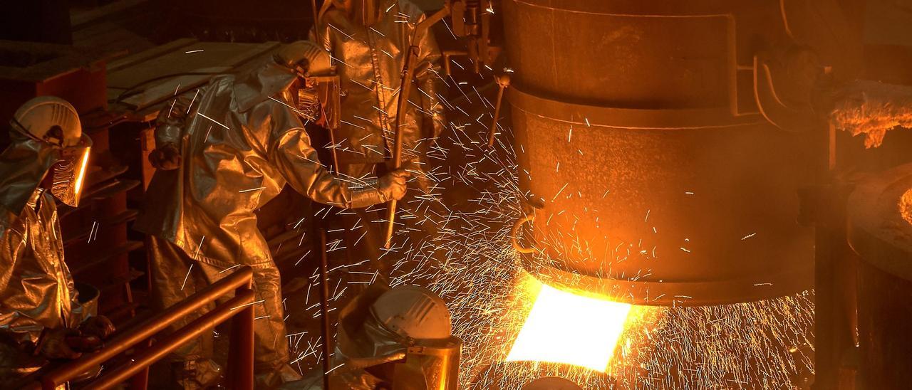 Los trabajadores de una empresa del metal en Zaragoza, cuyo convenio fina el 31 de diciembre de 2022.