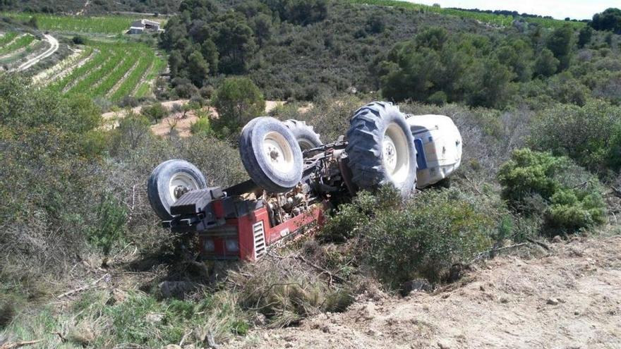 Fallece un hombre tras el vuelco de un tractor en Rubielos