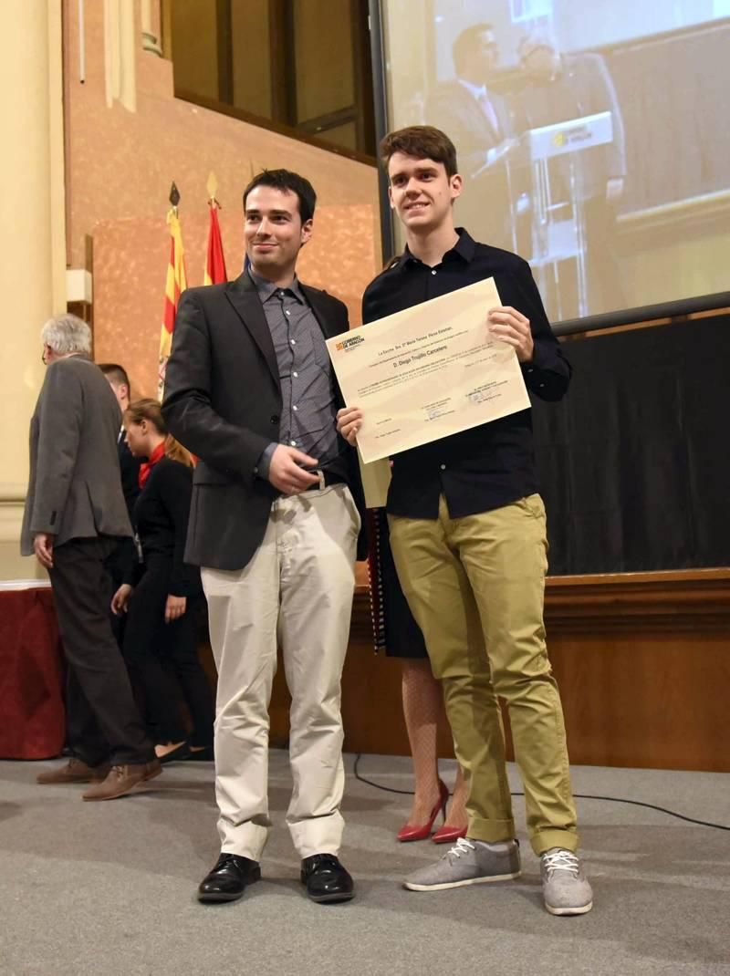 Imágenes de la ceremonia de premios por el Día de la Educación Aragonesa 2016