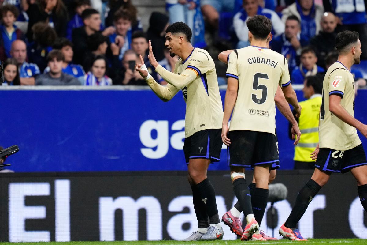 Araujo celebra el gol con dedicatoria a Gavi