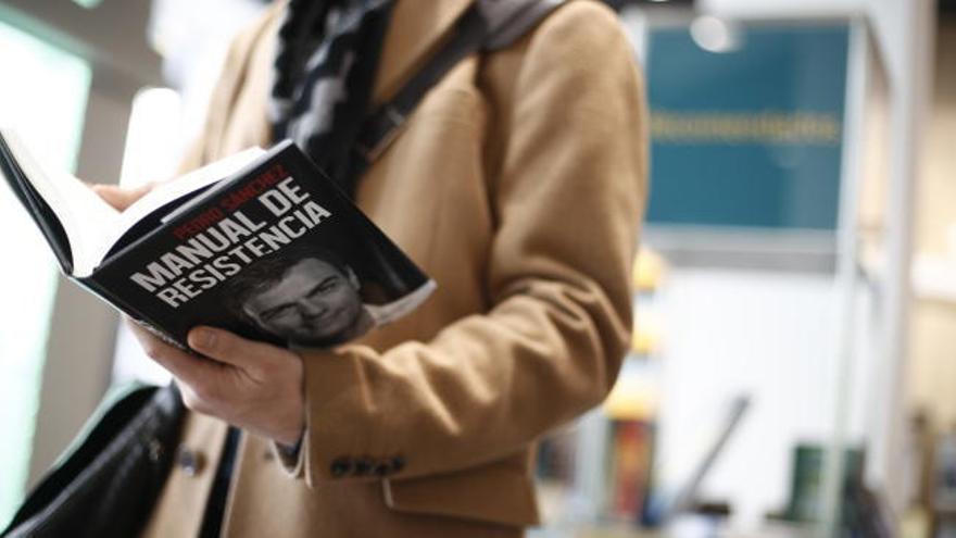 Sale a la venta el libro de Pedro Sánchez: 'Manual de Resistencia'