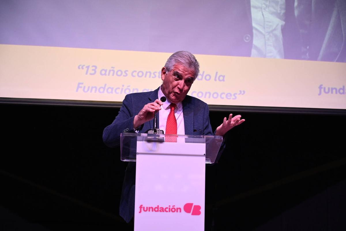 Fotogalería | Así ha sido el emotivo adiós a Emilio Vázquez y Emilio Jiménez, capitanes de Fundación CB Fotogalería | Así ha sido el emotivo adiós a Emilio Vázquez y Emilio Jiménez, capitanes de Fundación CB