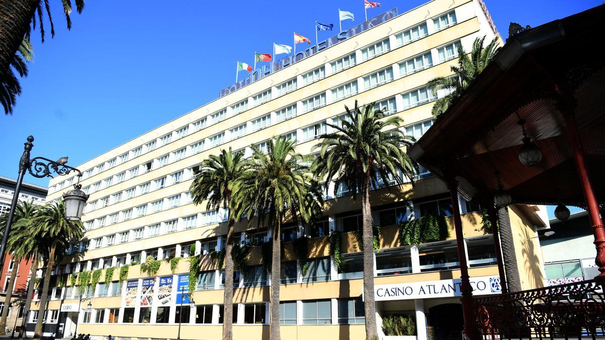 Entrada del Casino de A Coruña.