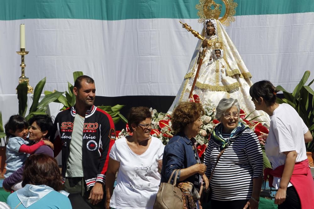 El Cristo del Grao recorre las calles de Poblats Marítims