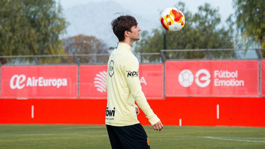 Jandro, del filial del Mallorca, es una de las grandes novedades en la lista para medirse al Deportivo.