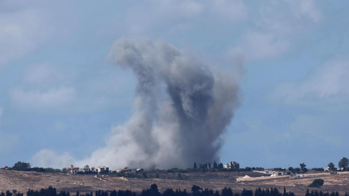 Bombardeos israelíes cerca de Yaroun, en el sur de Líbano.