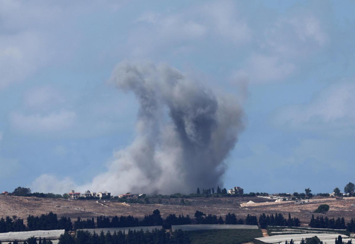 Bombardeos israelíes cerca de Yaroun, en el sur de Líbano.