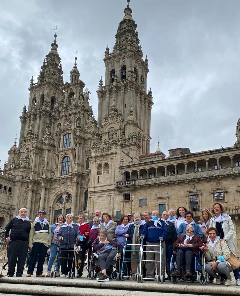 GALERÍA | Mayores de la residencia Conchita Regojo de Fermoselle viajan a Santiago de Compostela