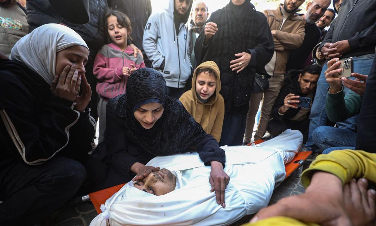 Un bombardeig israelià a Gaza mata 23 persones, inclosos quatre nens i un nadó