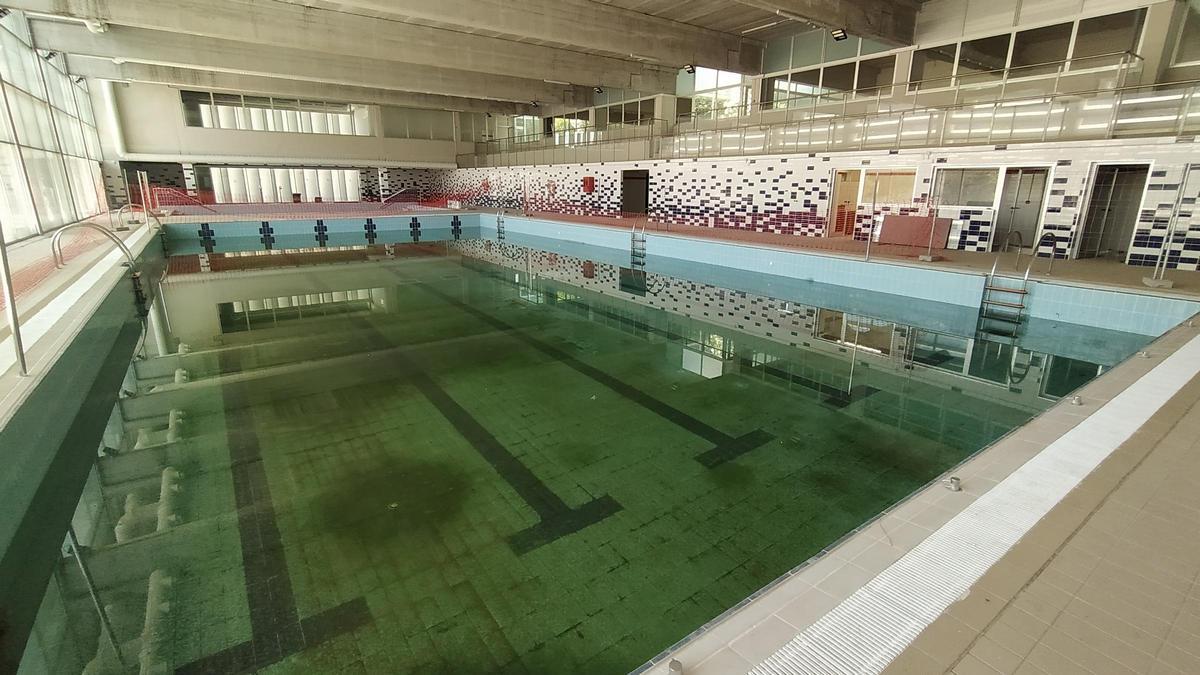 Situación actual de la piscina de Tavernes, en imágenes