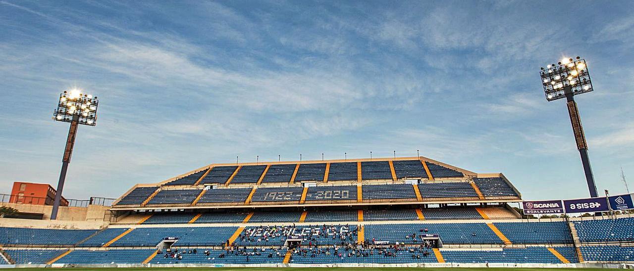 Panorámica del José Rico Pérez durante un partido bajo las directrices del protocolo anticovid. |