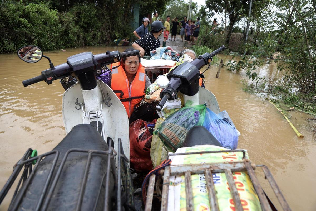 El tifón Yagi deja casi 100 muertos en Vietnam