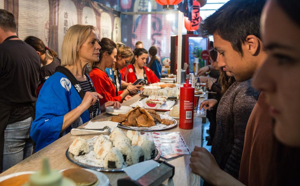 Miles de personas acuden al evento dedicado a la cultura japonesa celebrado en la provincia de Alicante