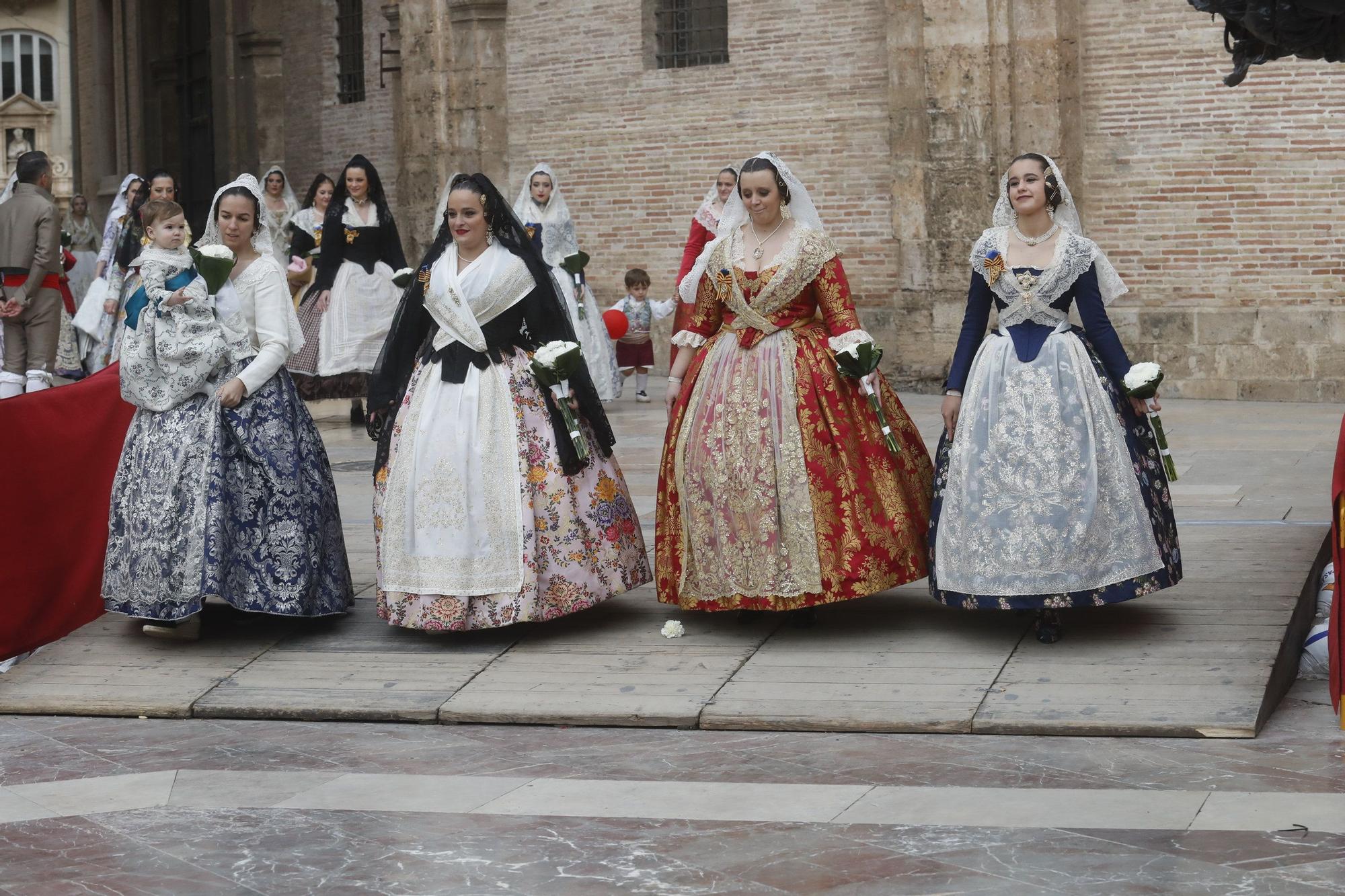 Búscate en el segundo día de ofrenda por la calle de la Paz (entre las 15:30 a las 17:00 horas)