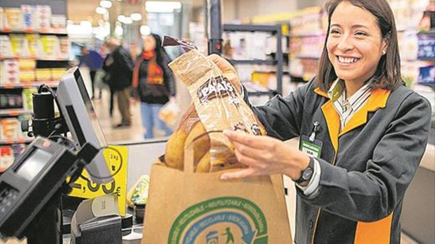 Mercadona retirará todas las bolsas de plástico actuales