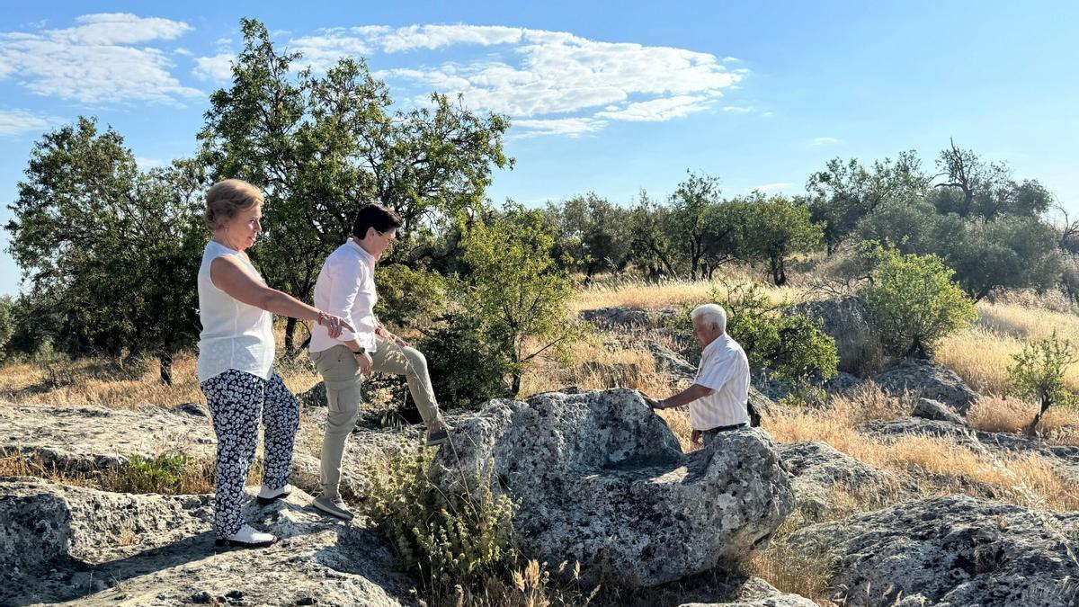 Equipo de gobierno en el Cerro de las Cabezas de Fuente Tójar.