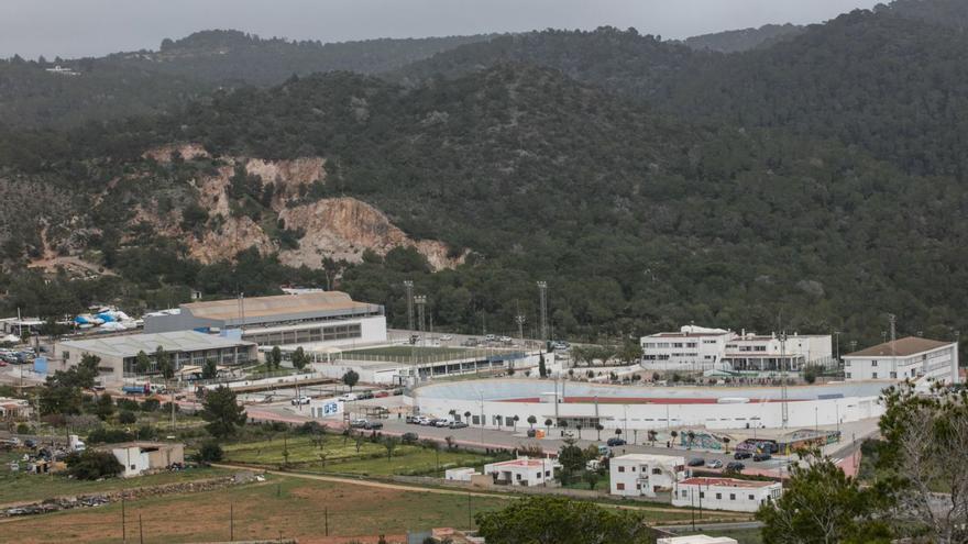 El complejo deportivo de Can Coix, en Sant Antoni, que gestiona la empresa Ossan. | VICENT MARÍ