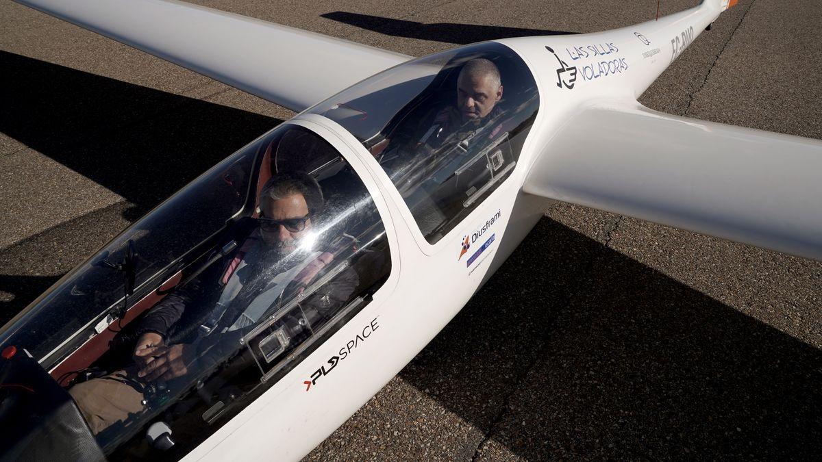 Antoni Ibarra, en el avión vela.