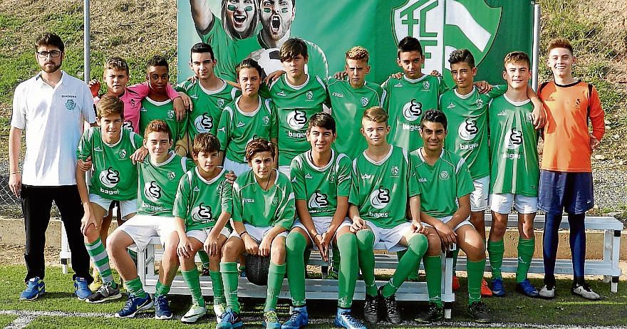 Tots els equips del FC Fruitosenc i SF Escola de Futbol