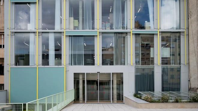 El barrio de la Sagrada Família estrena un nuevo casal para mayores, niños y familias