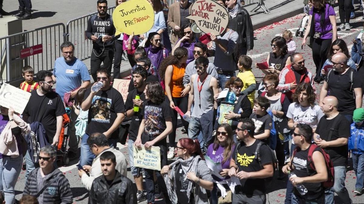 Manifestantes en la marcha del Primero de Mayo en Barcelona.