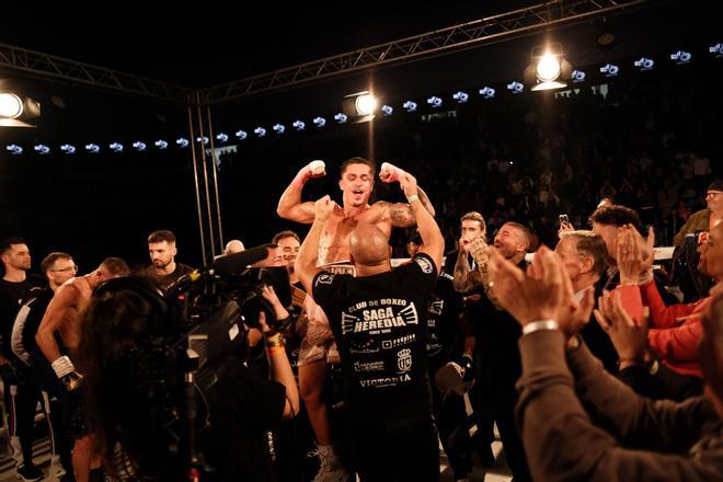 Samuel 'La Esencia' Molina revalida ante Sandy Messaoud su título de campeón de Europa