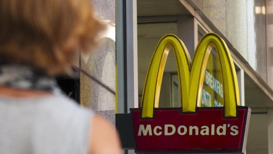 McDonalds sorprende a sus consumidores lanzando dos pares de zapatillas