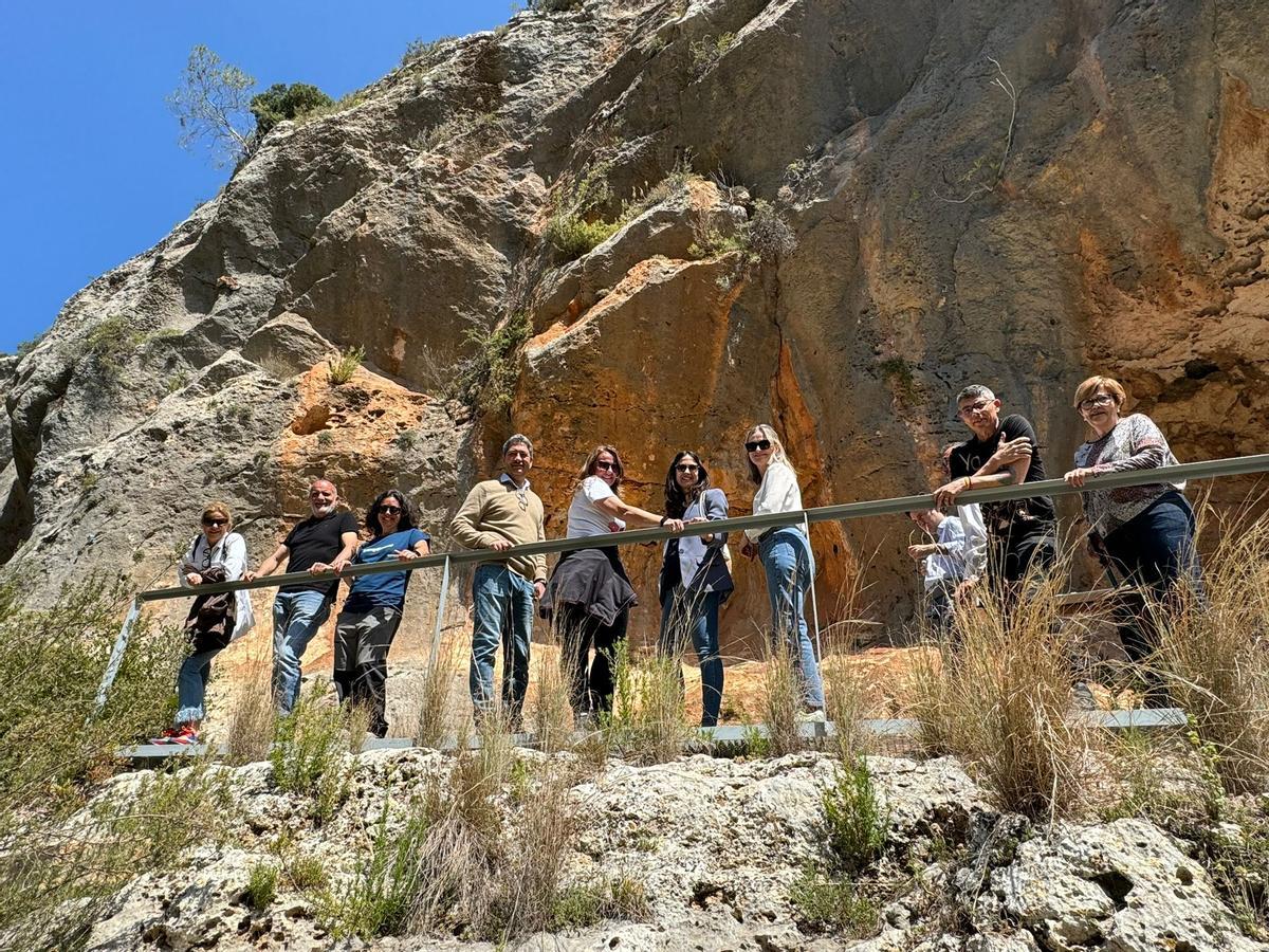 Visita de barrera a la Cueva de la Araña.