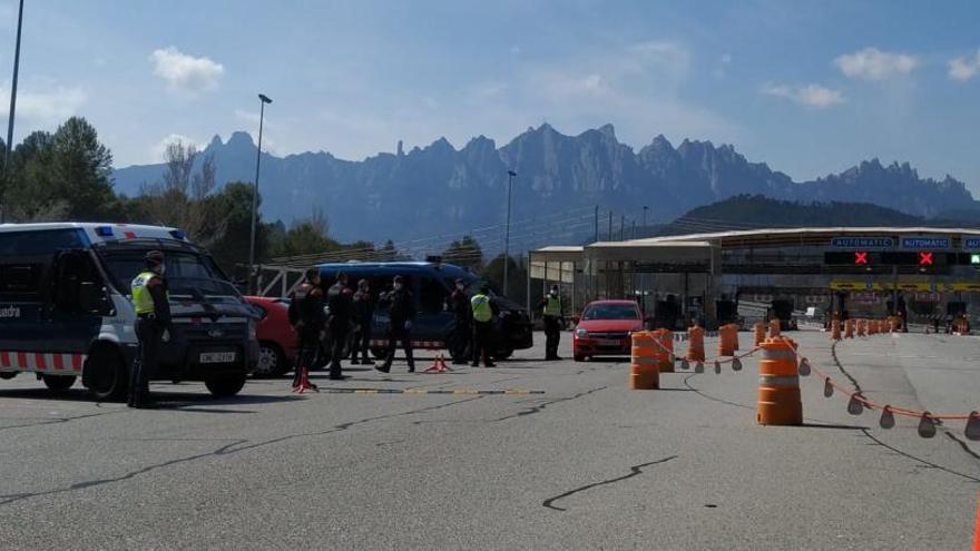 Control dels Mossos al peatge central de la C-16