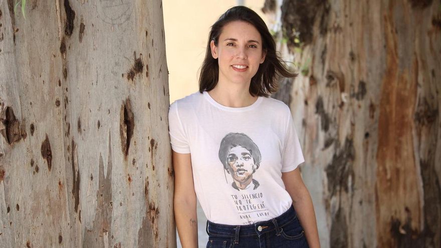 Irene Montero: "Quienes nos quitan las ayudas son hombres blancos con traje y corbata, normalmente de PP y PSOE"