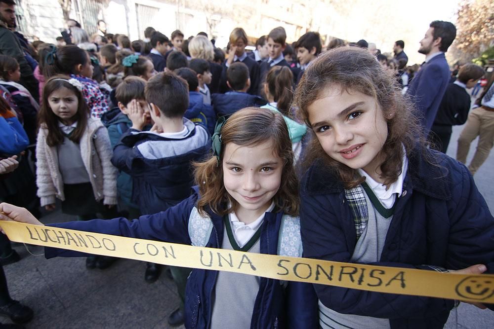 Los escolares hacen una marcha solidaria contra el cáncer