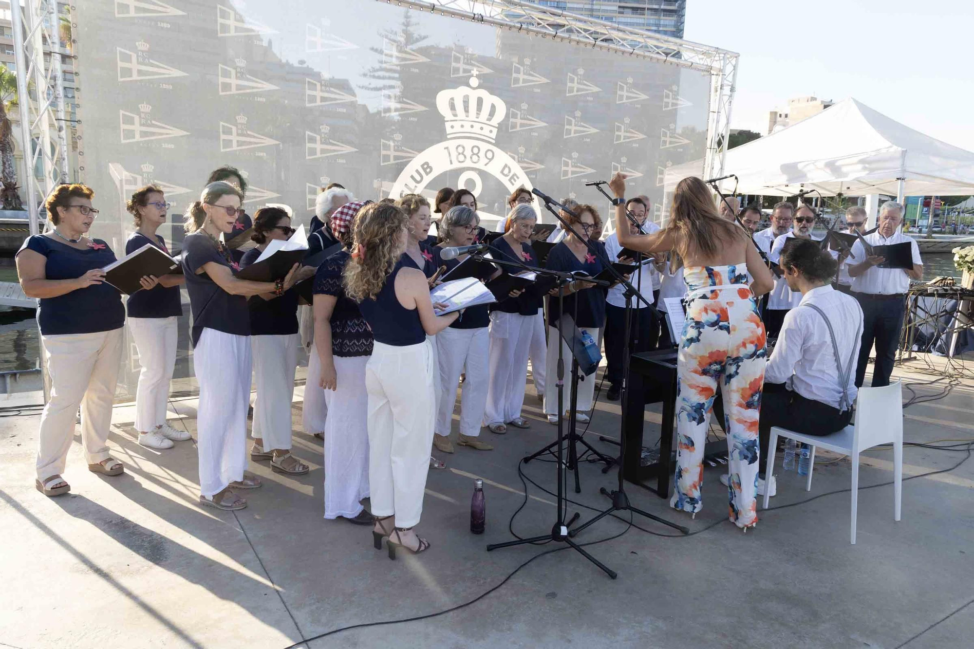 El Real Club de Regatas de Alicante rinde homenaje a la Virgen del Carmen, patrona de los marineros