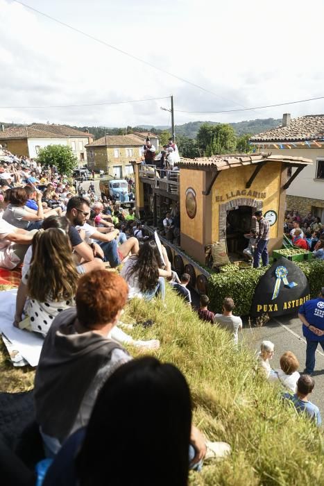 Desfile de las carrozas de Valdesoto