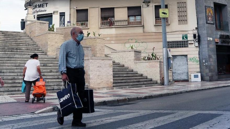 Varias personas en el Centro de Málaga, este miércoles.