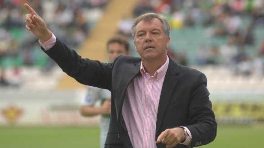 César Ferrando durante un partido.