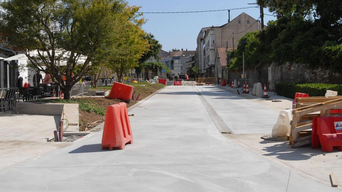 El primer tramo de la Avenida do Parque lleva unos días hormigonado.