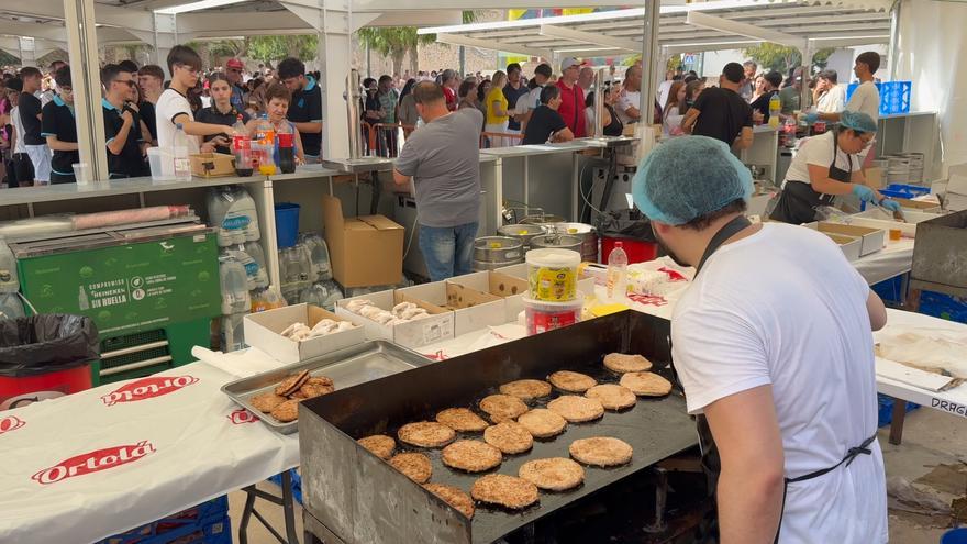 Fiesta de las hamburguesas en Crevillent