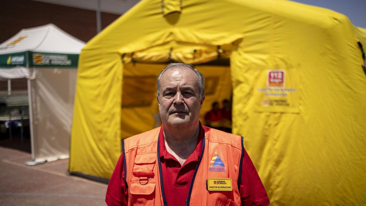 Manuel Goñi, director de operaciones del 112 Aragón al frente del operativo de la riada, este martes en Letux.